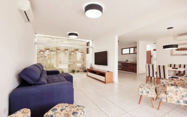 Casa com 6 Suites Praia dos Sonhos