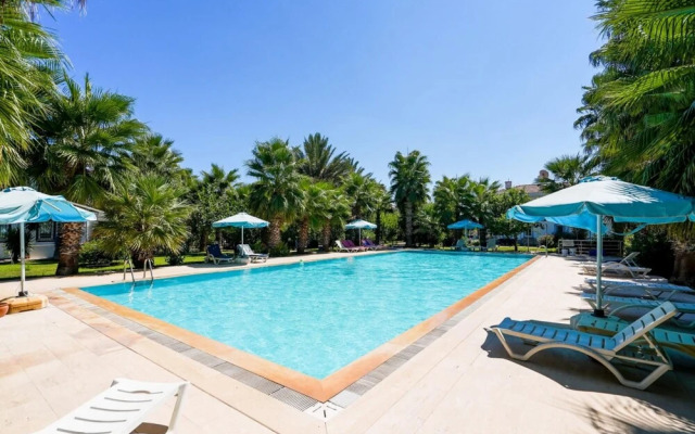 Peaceful Flat with Shared Pool in Camyuva Kemer