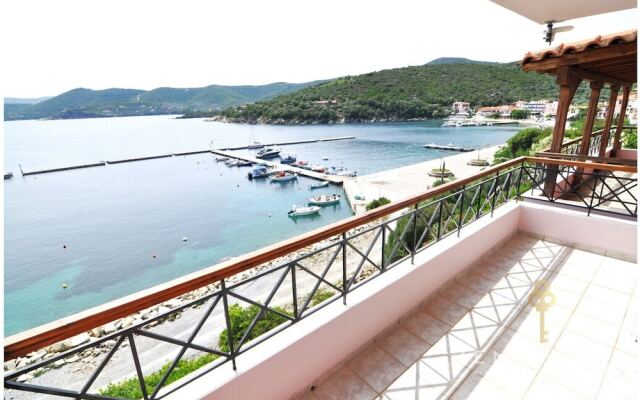 Zennova 43 Pirgadikia Sky & Sea Home