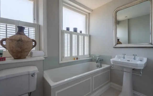 Elegant home near Notting Hill