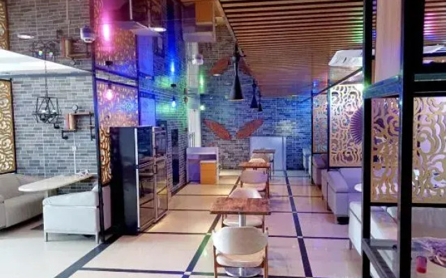 Penghu Hotel (Shenzhen Pinghu Metro Station)