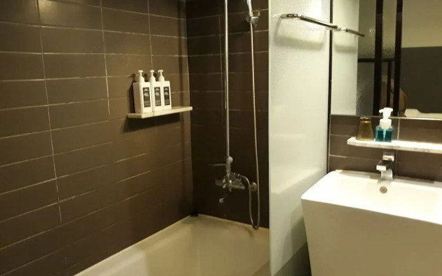 Lexy Hotel