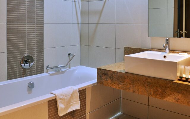 Premier Hotel OR Tambo
