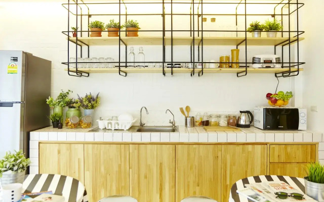 LiveitUp Asok Hostel