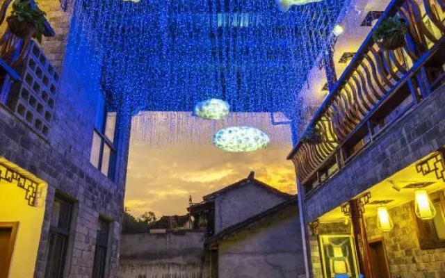 Fenghuang Qingzhiyuan  Paivate Residance