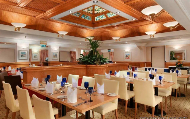 DoubleTree by Hilton Bristol North