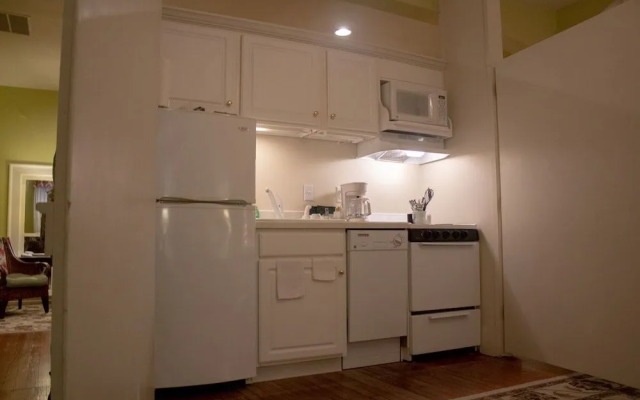 Inn at Lincoln Square