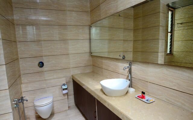 OYO 1030 Hotel Palm View Residency