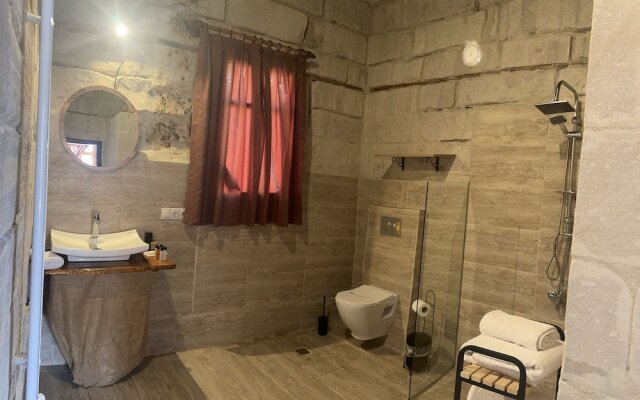 My Cave Suites