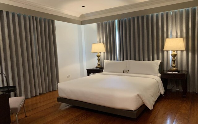 The Henry Suites MiraNila Quezon City