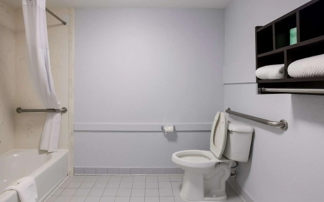 Suburban Studios Hinesville - Fort Stewart Area