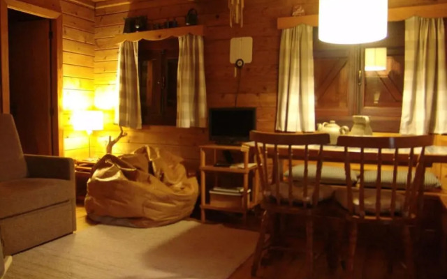 Stunning Rustic House River View