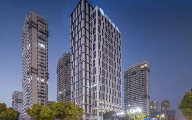 HanTing Hotel (Xuancheng Railway Station West Plaza)