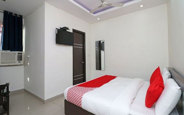 OYO 6137 Hotel Star