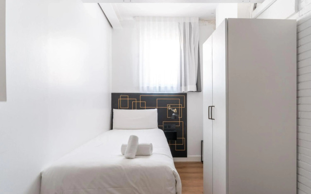 No 23 - The Streets Apartments