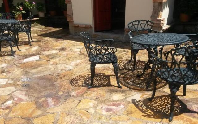 Hotel Cacique Real
