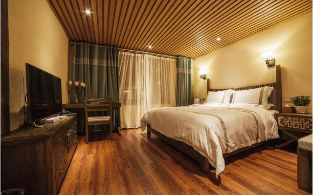Blossom Dynasty Inn