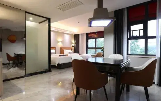 Beauty Ripples Luxury Hotel (Lugu Technology Park Jiantang Subway Station)
