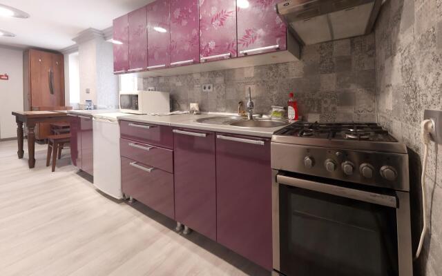 Первый доходный дом (корпус Ракета)