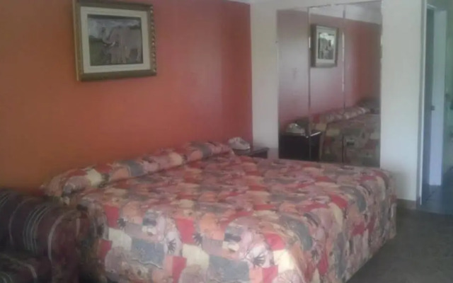 Tweetys 9 Diamond Inn