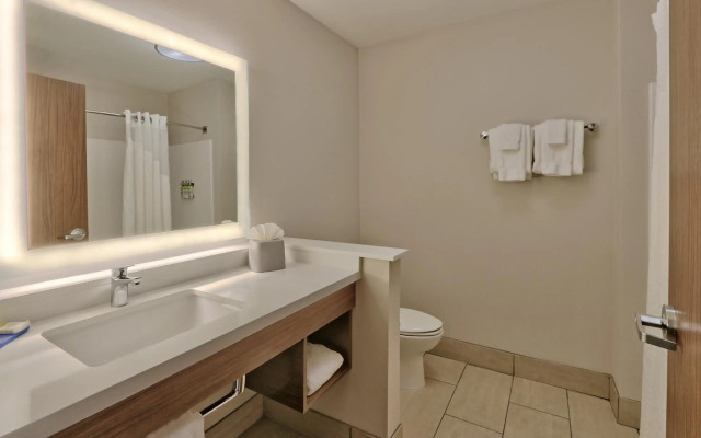 Holiday Inn Express & Suites Albuquerque East by IHG