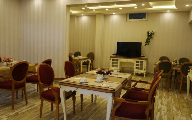 Andalouse Suite Hotel