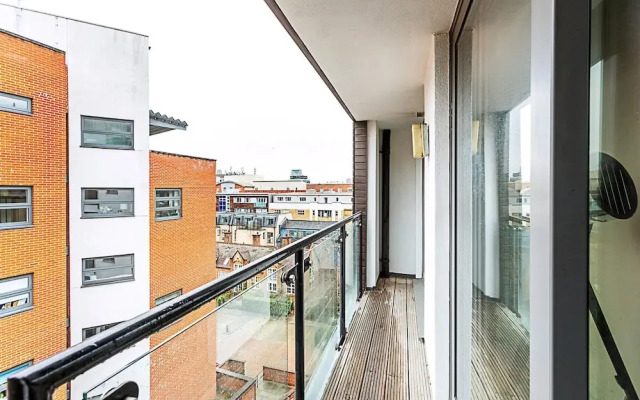 Duplex Two-bed Apartment Near Tower Bridge