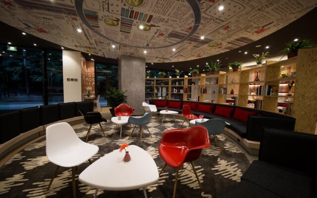 Ibis Hotel (Guangzhou Yuexiu Park Subway Station)