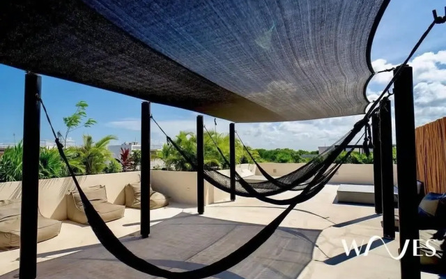 Spacious 2 BR Apartment With Private Pool, Top Amenities