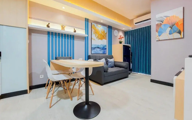 Scenic And Comfortable 2Br Apartment M-Town Residence
