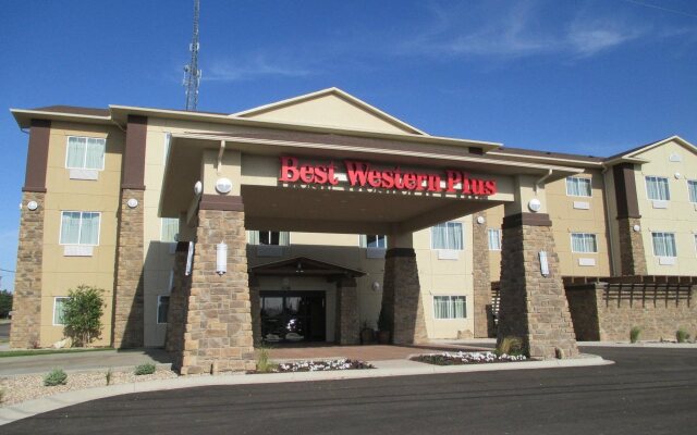 Best Western Plus Seminole Hotel & Suites