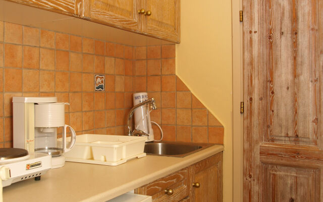 Mylos Hotel Apartments