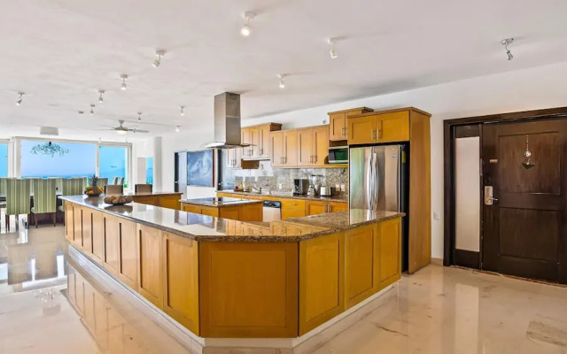 HOLT Grand Miramar Residences