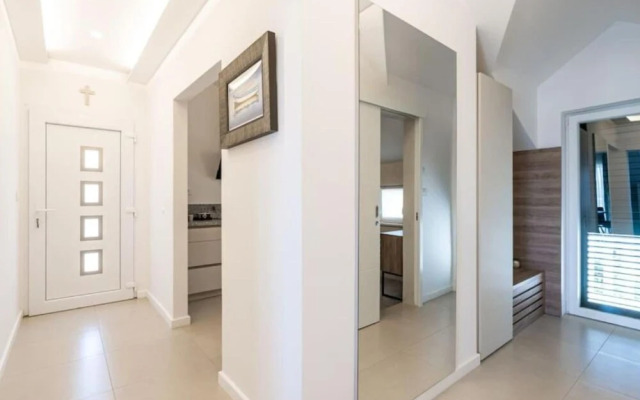 Friends & Family Home