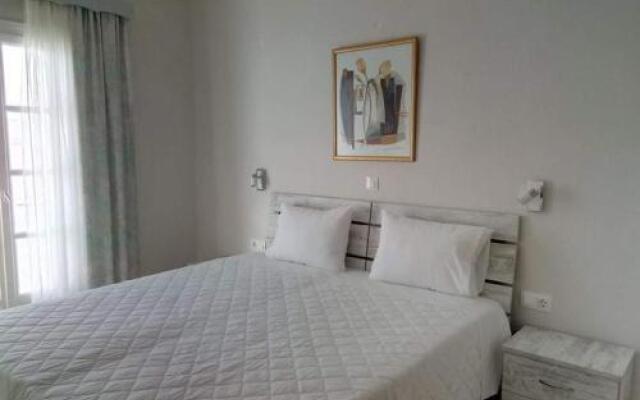 Aparthotel 2 Stars Ios