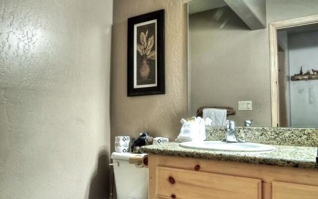 No. 21 Tamarack Lodge Cabin