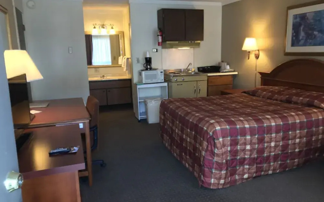 Snowshoe Motel