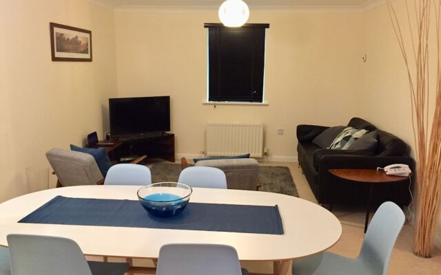 Modern 2 Bed Apartment in Southampton