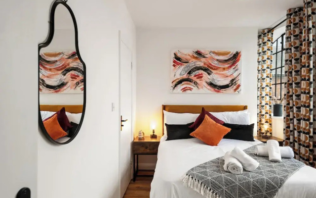 Spacious City Apartment in Birmingham
