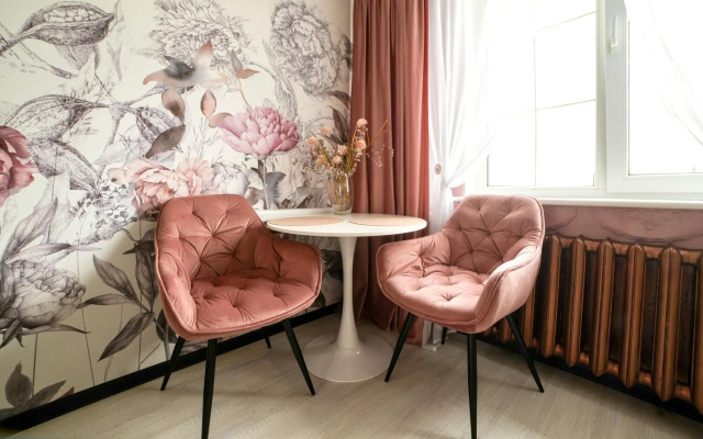 Apart Mari на набережной Генерала Карбышева 4