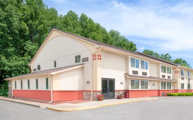 Super 8 Oneonta/Cooperstown
