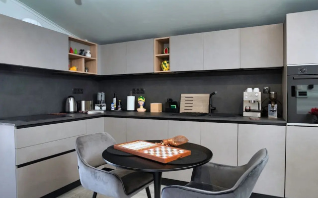 Glyfada Luxury Design Penthouse With Prive Terrace