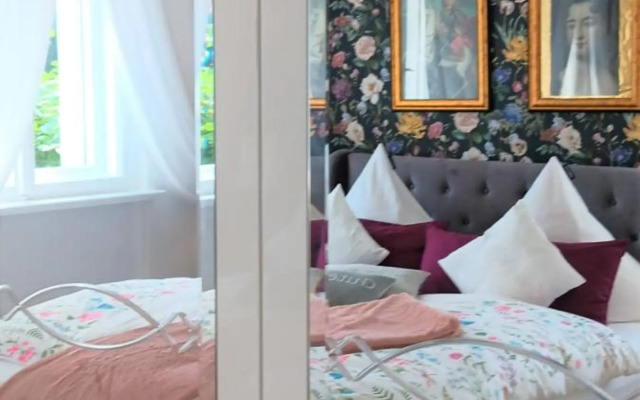 VILLA FREIA Dresden & Großer Garten Wohlfühlfactory by Freia