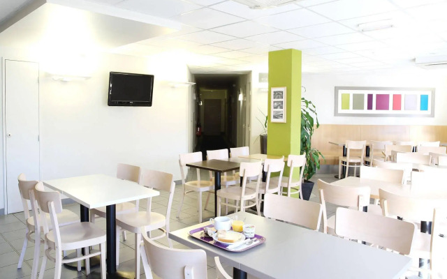 B&B HOTEL Aix-en-Provence Le Tholonet
