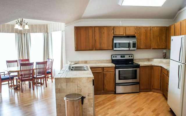 Quality Inn & Suites Fife Seattle