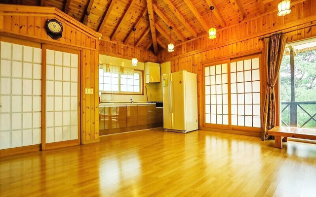 Yangsan Solmaru Pension