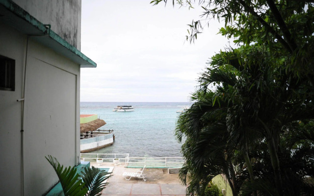 Ocean Rooms at Oceans Palm Resort
