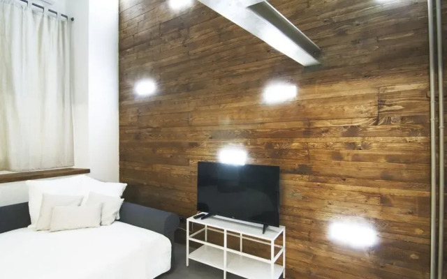 Alessia's Flat - Mac Mahon