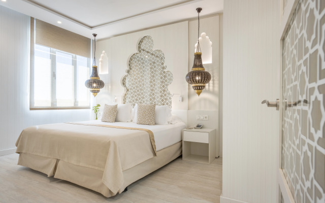 Saray Hotel