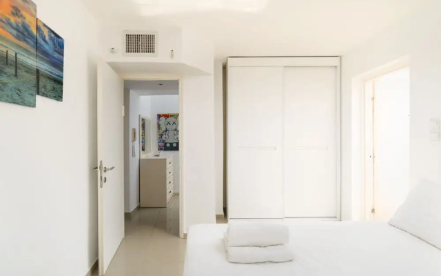 Penthouse with Panoramic View by FeelHome